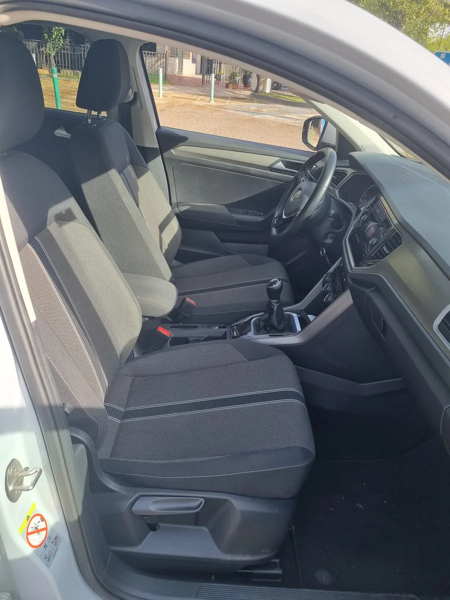 Foto 2 de Volkswagen T-Roc Advance